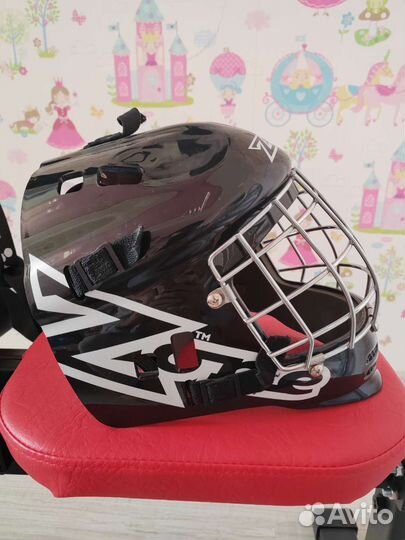 Шлем для флорбола