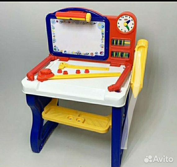 Детский стол для творчества
