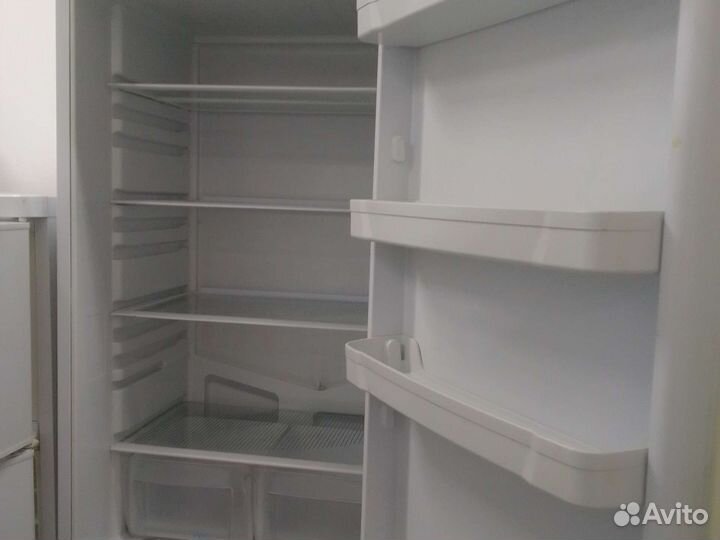 Холодильник бу indesit