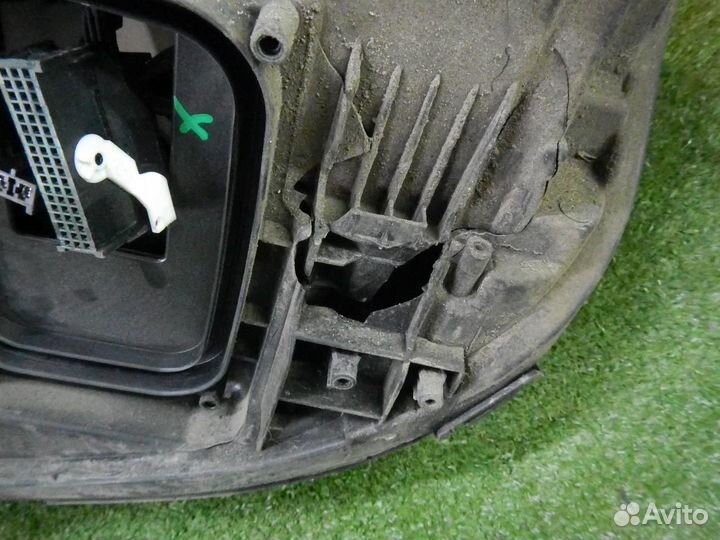 Фара правая Mercedes-Benz E-Class