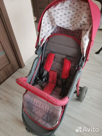 Прогулочная коляска