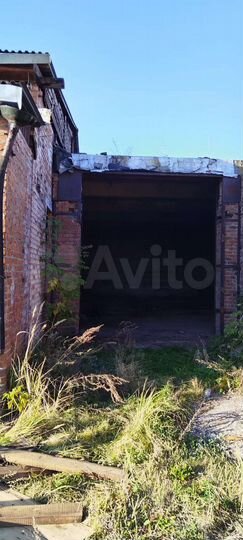 Гараж, > 30 м²