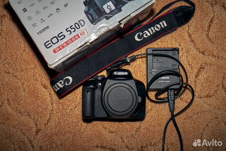 Зеркальный фотоаппарат canon 550d