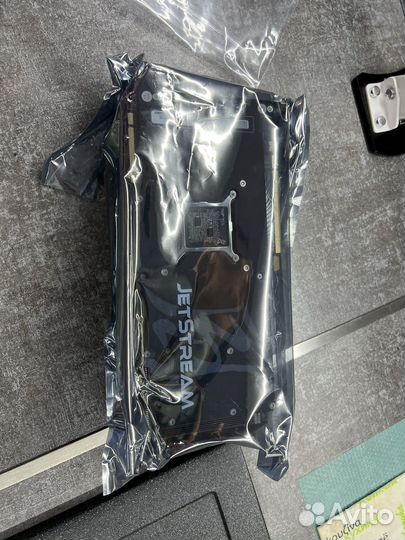 Продам видеокарту Palit GeForce RTX 2070 super JET