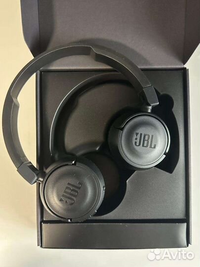 Беспроводные наушники jbl