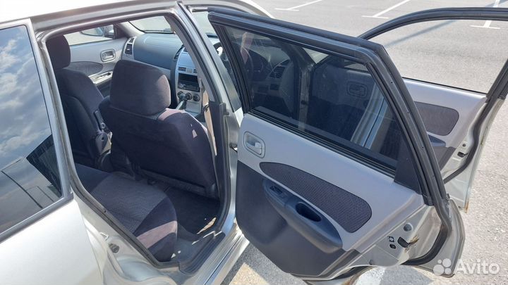 Nissan Wingroad, 2002