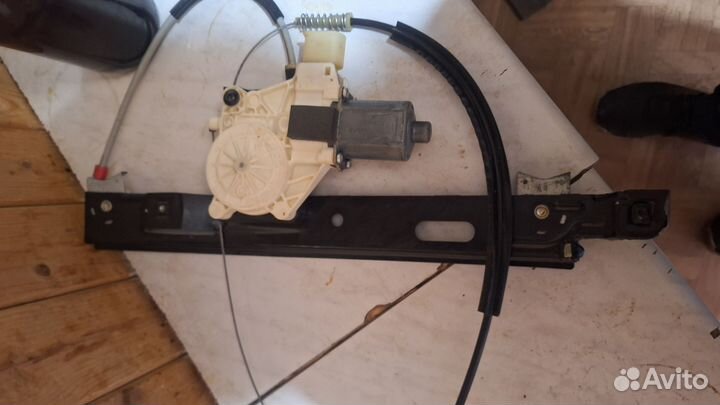 Стеклоподъемник автоматический Форд Мондео 4