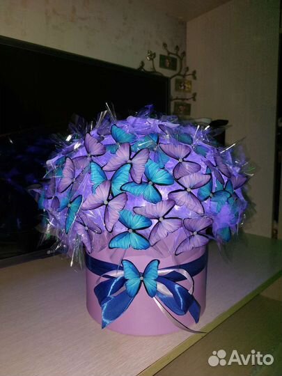 Букет из бабочек светящийся