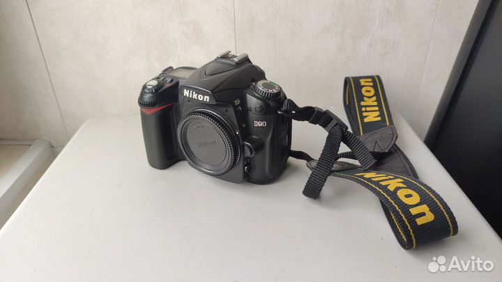 Nikon D90 body (пробег 25 тыс кадров)