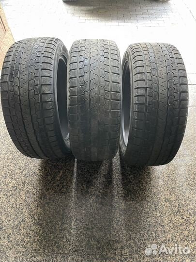 Yokohama Advan V61 275/50 R21