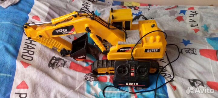 Экскаватор игрушка