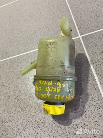 Бачок гидроусилителя Mazda 323 2001 г