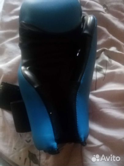 Шлем. Боксерские перчатки детские