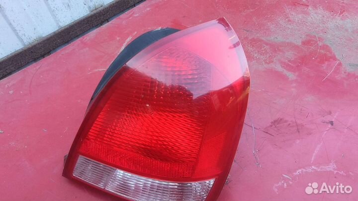 Фонарь правый Hyundai Elantra 3 XD Hyundai Avante