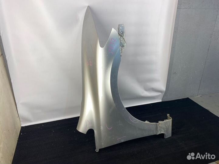Переднее Правое Крыло Honda Civic 4D 2005-2011