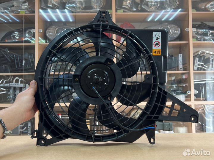 Вентилятор кондиционера Хенде Старекс / Hyundai St