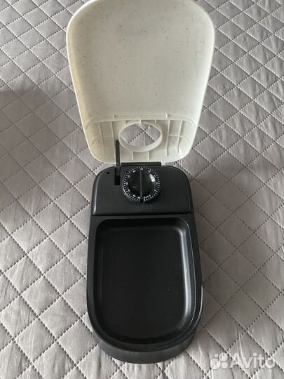 Кормушка для кошек и собак