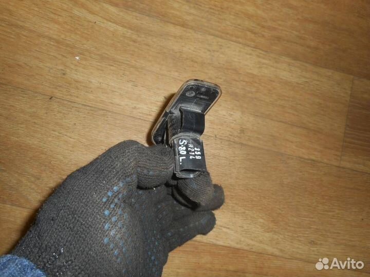 Повторитель поворота на крыло левый Volvo S80 199