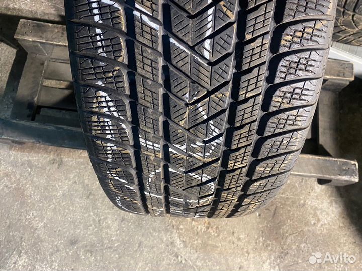 Pirelli Scorpion Winter 285/40 R21 109V