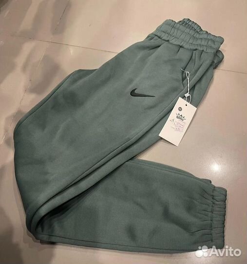 Спортивные штаны nike теплые