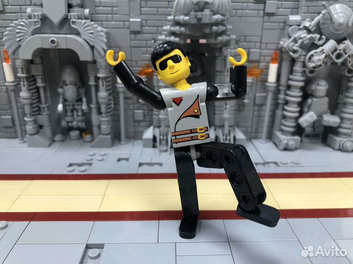 Минифигурка Lego tech012 Technic Figure Black Legs