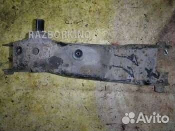 Рычаг задний нижний правый