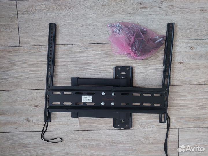 Кронштейн для телевизора поворотный