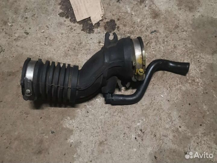 Патрубок Renault K4M