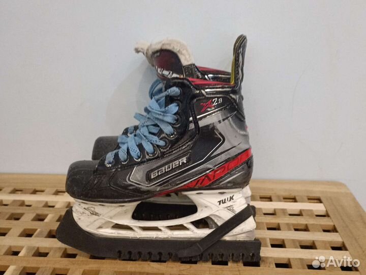 Хоккейные коньки bauer vapor x2. 9