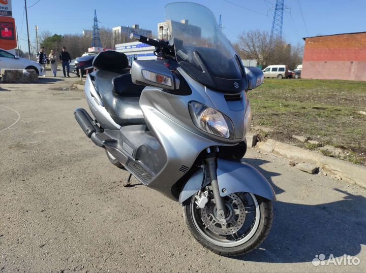 Suzuki skyWave 650