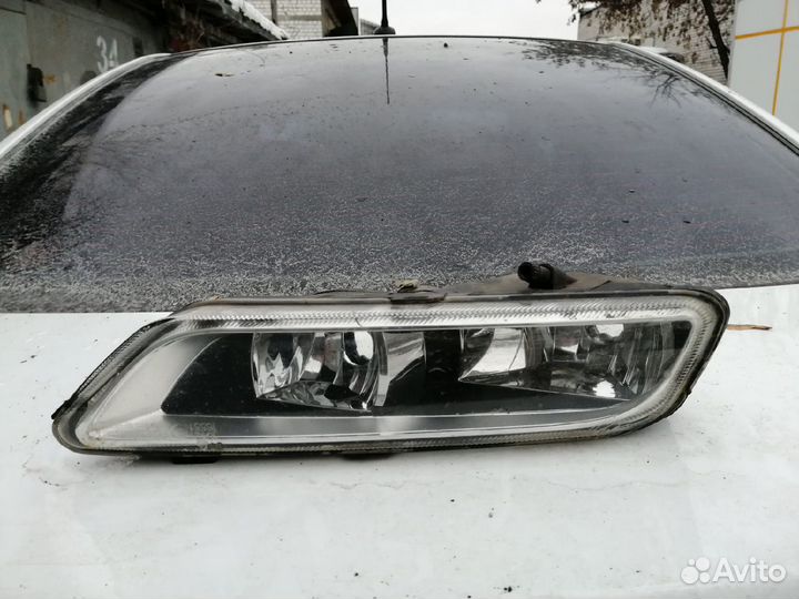 Птф передняя левая Volkswagen Passat B7 Пассат Б7