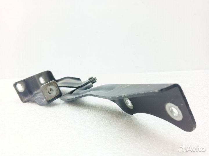 Петля капота передняя правая Nissan Qashqai J11