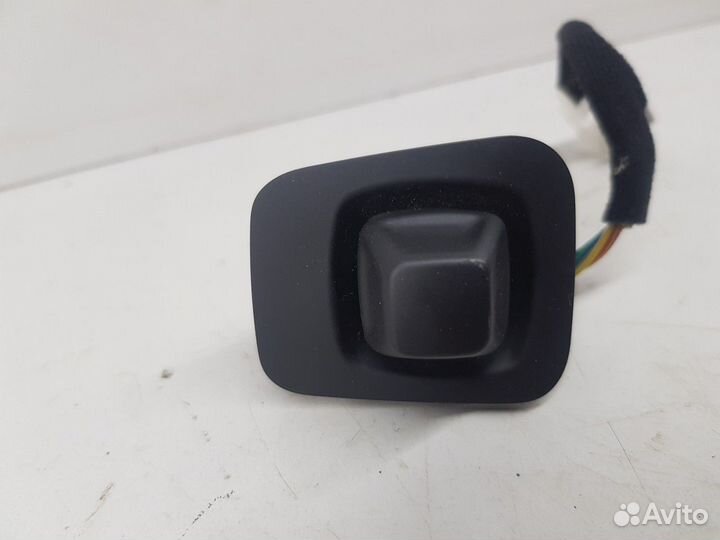 Кнопка регулировки рулевой колонки (Kia Quoris)