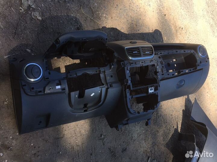 Салон nissan terrano