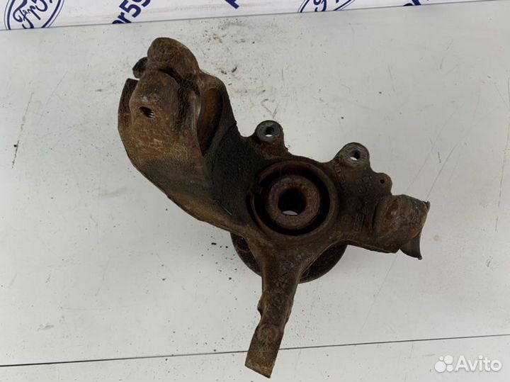 Кулак поворотный передний правый Ford Focus 2 CB4