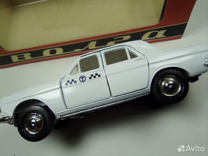 Волга газ-24 белое такси, раритет начала 90х 1:43