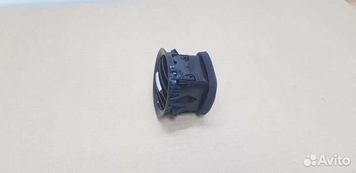 Дефлектор воздуха вентиляции салона Opel Corsa D