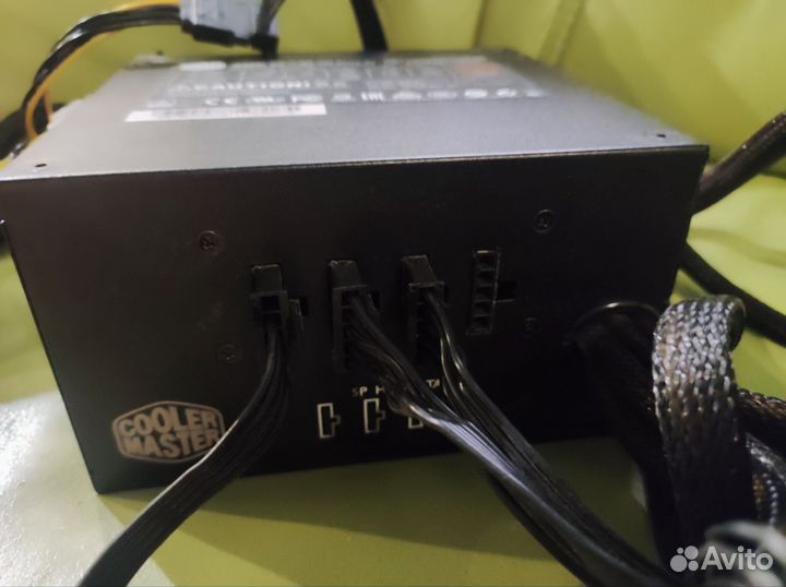 Блок питания Cooler Master G750M