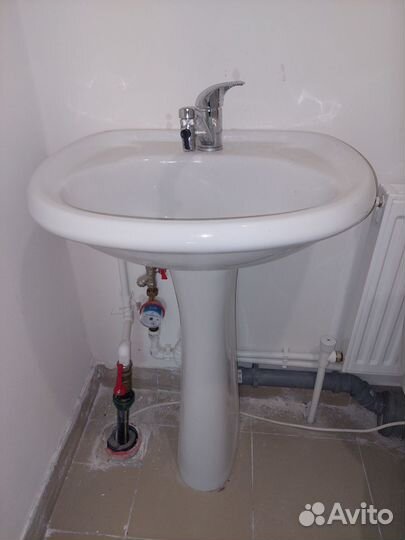 Сантехника от застройщикаванна, раковина, унитаз