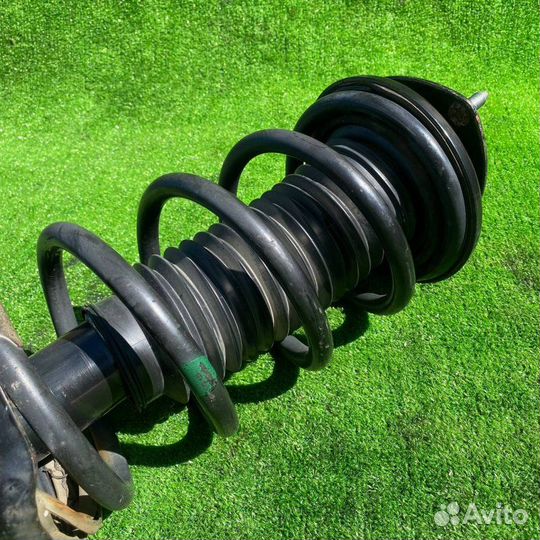 Стойка передняя левая Suzuki Escudo/ Grand Vitara