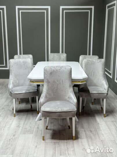 Комплект стол и стулья. В наличии