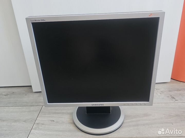 Монитор samsung