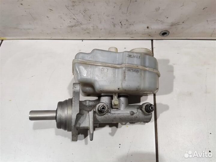 Цилиндр тормозной главный Skoda Rapid