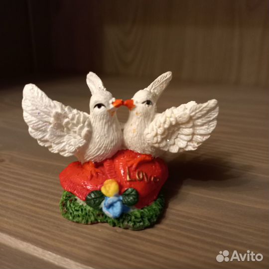 Подкова + статуэтка голуби