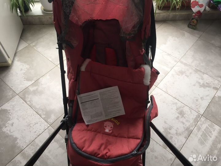 Детская коляска для ребенка