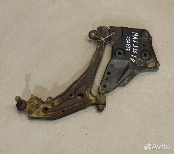 Рычаг передний правый в сборе Nissan Maxima J30 3