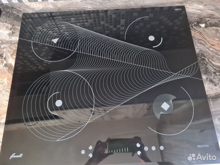 Индукционная варочная поверхность