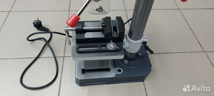 Сверлильный станок