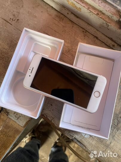 iPhone 7, 32 ГБ