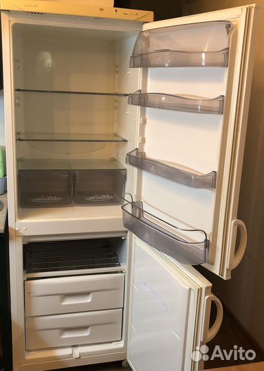 Холодильник Snaige